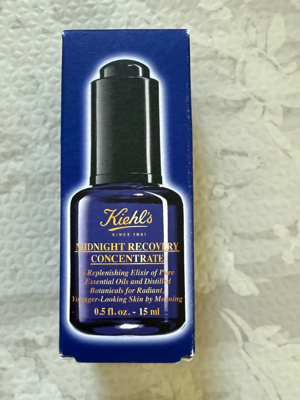 Kiehl's Midnight Recovery Concentrate - Blue and Black